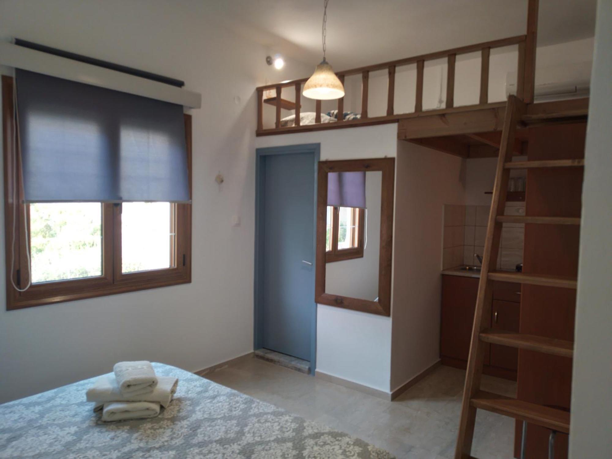Manolakis Pizanias Apartment Emborios Bagian luar foto